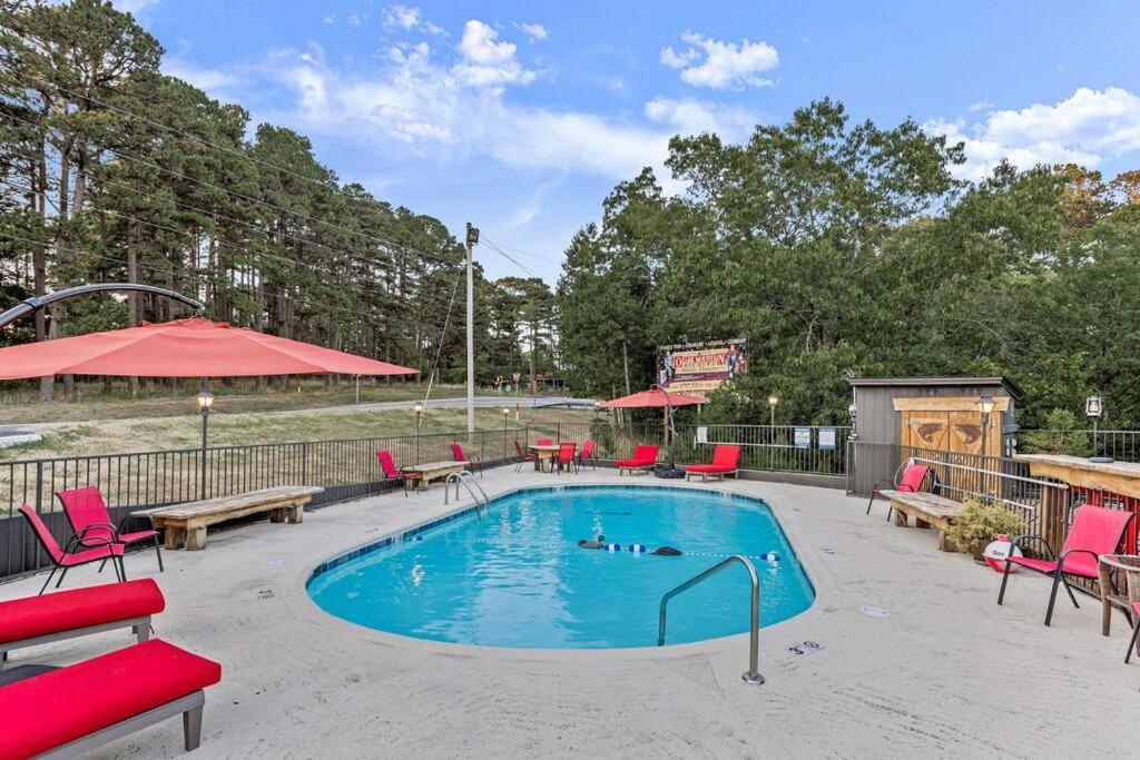 Stonegate Lodge King Bed Wifi 50In Roku Tv Salt Water Pool Room #102 Eureka Springs Zewnętrze zdjęcie